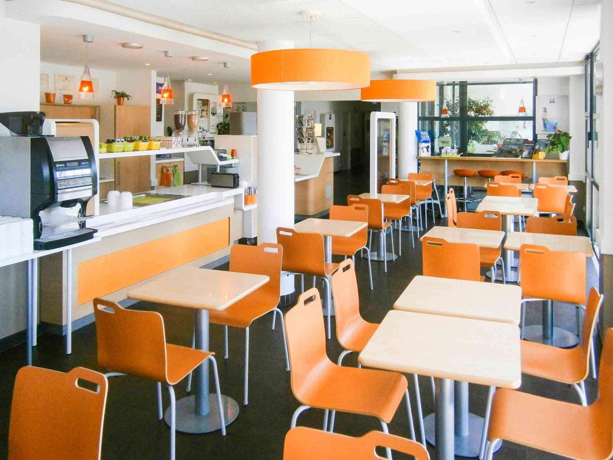 Ibis Budget Tours Nord Екстериор снимка